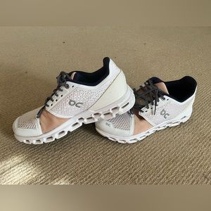 Women’s On Running Cloud Sneakers, Size 8